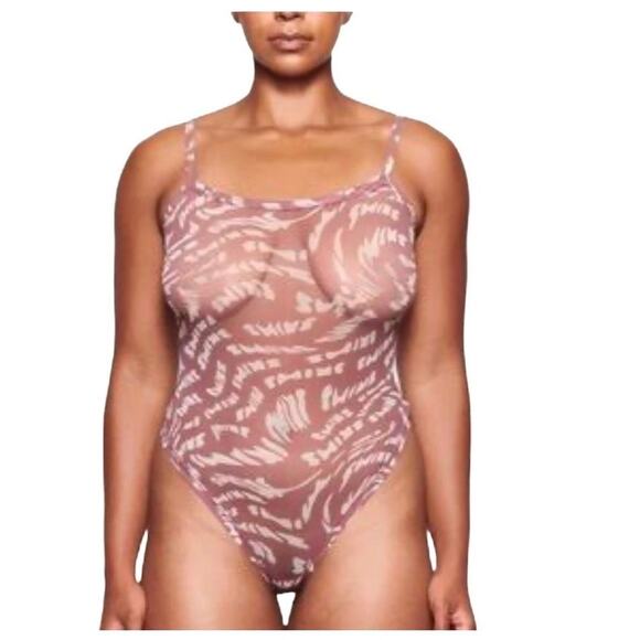 NWT Skims Summer Mesh Strappy Bodysuit in Raspberry Swirl, Size Large - Picture 1 of 8